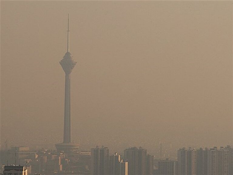 برج میلاد تهران در هوای آلوده، نمایی از آلودگی هوای پایتخت