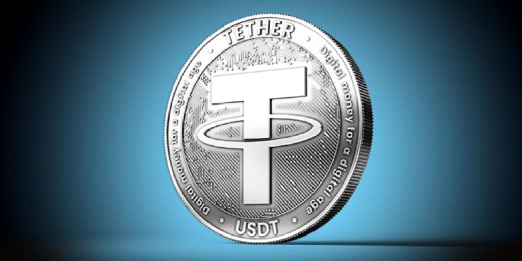 سکه نمادین تتر با نشان USDT روی زمینه آبی