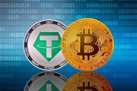 نماد تتر و بیت کوین روی زمینه کدهای دیجیتال